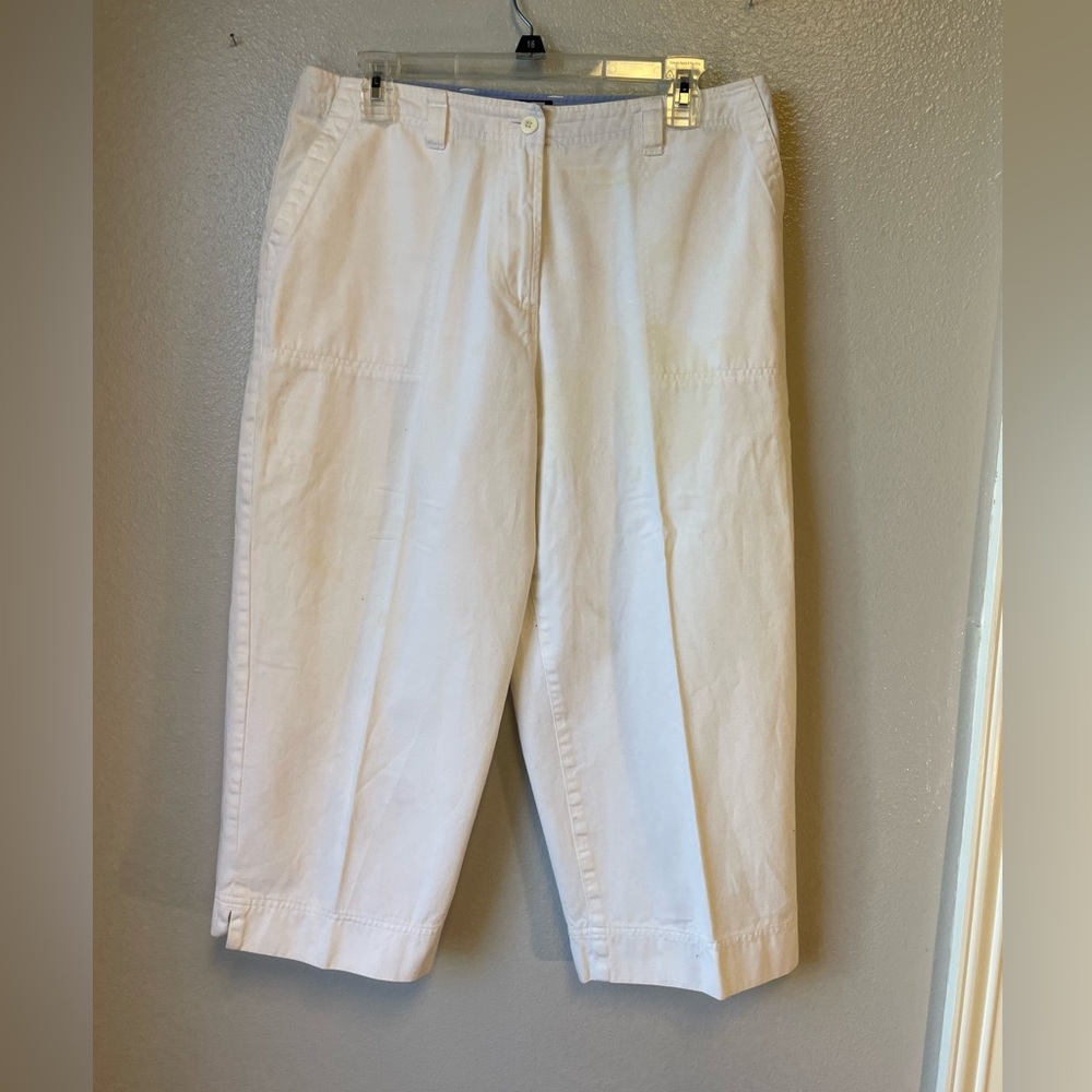Good Condition White Capri Pants Size 12